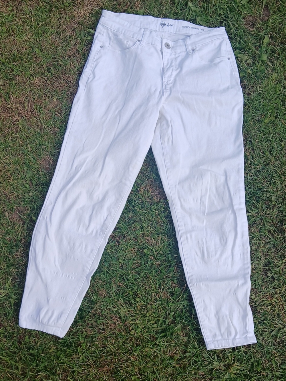 GUC Style And Co Curvy Skinny Leg Soft White Comfort Stretch Pants